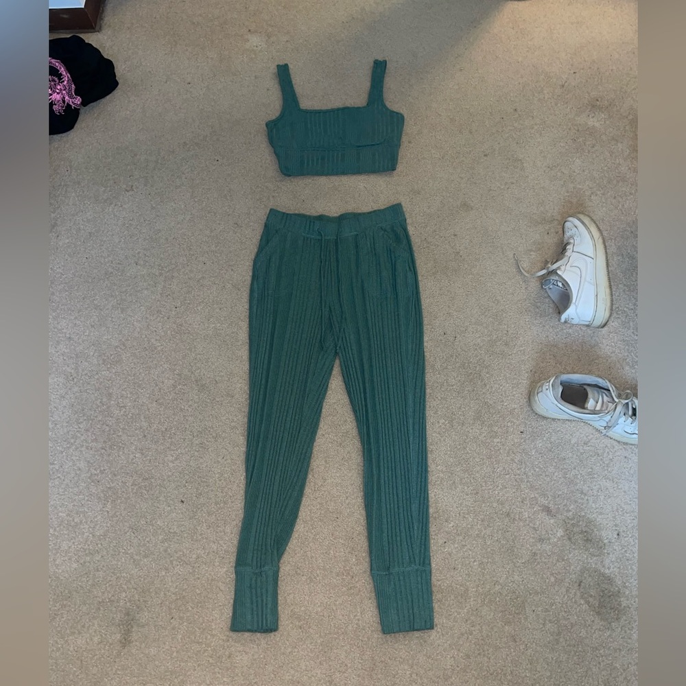 Hollister green set